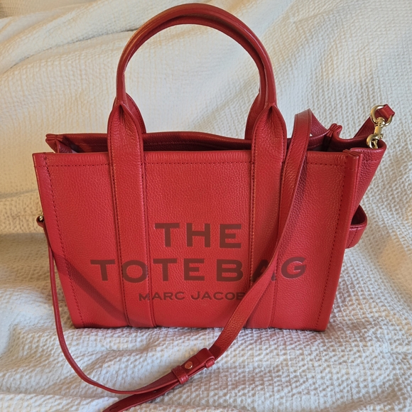 EUC Marc Jacobs Red " THE TOTE BAG" Tote - Picture 1 of 14
